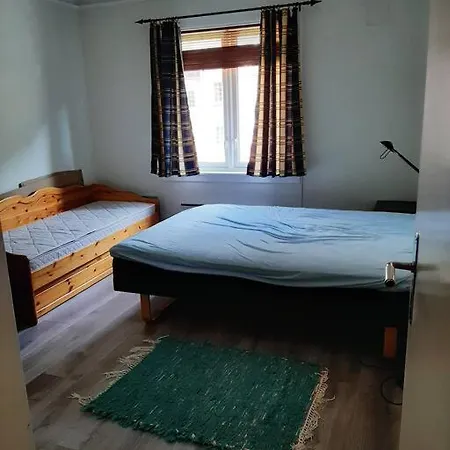 2 Sleeping In Apartment *